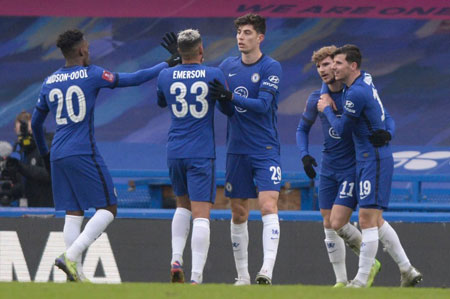 《高达钢铁之诗》尹正代言宣传片公开，王牌指挥官出击！