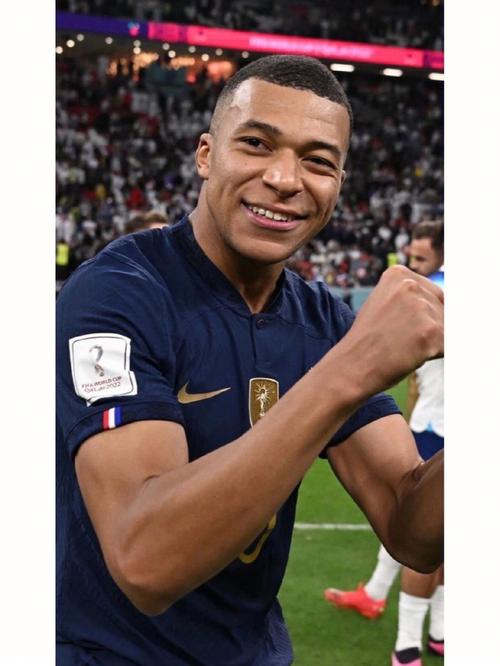 《万神之城》2.0免费大更新“尤利乌斯”上线：全新功能与玩法，性能大幅优化